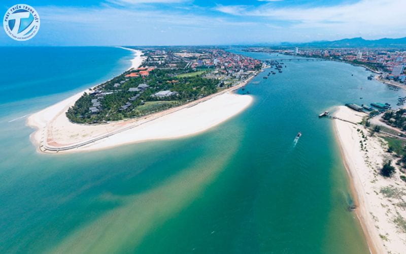 Biển Nhật Lệ